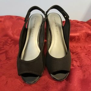 Karen Scott Yameen Peep-Toe Wedges Black sz 7